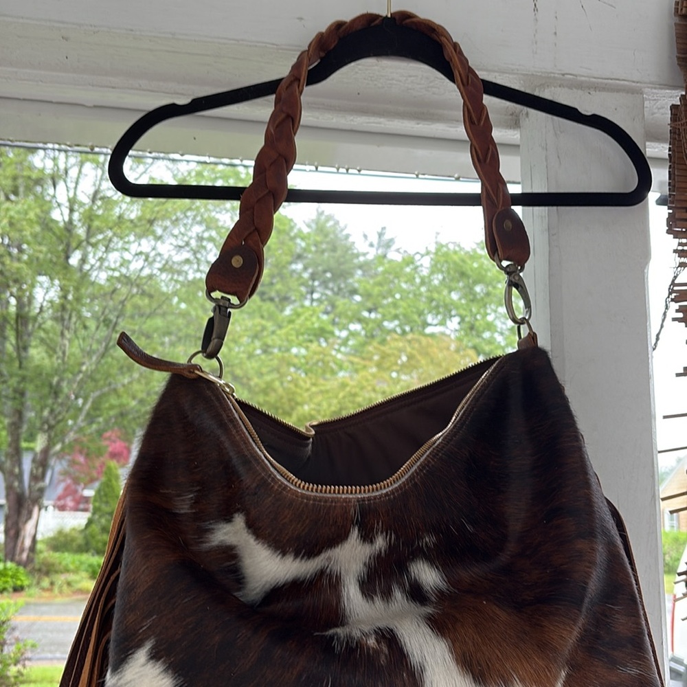 😍 Stunning authentic Cowhide Fringed Bag! 😍 - Picture 13 of 14